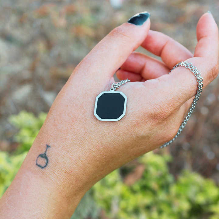 Naevira™ Custom Heat-Activated Magic Photo Necklace